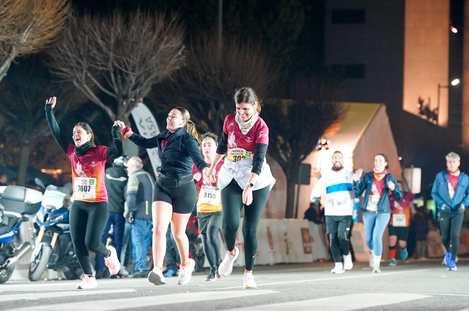 En imágenes: búscate en tu llegada a meta de la Carrera de San Antón 2026 (4)