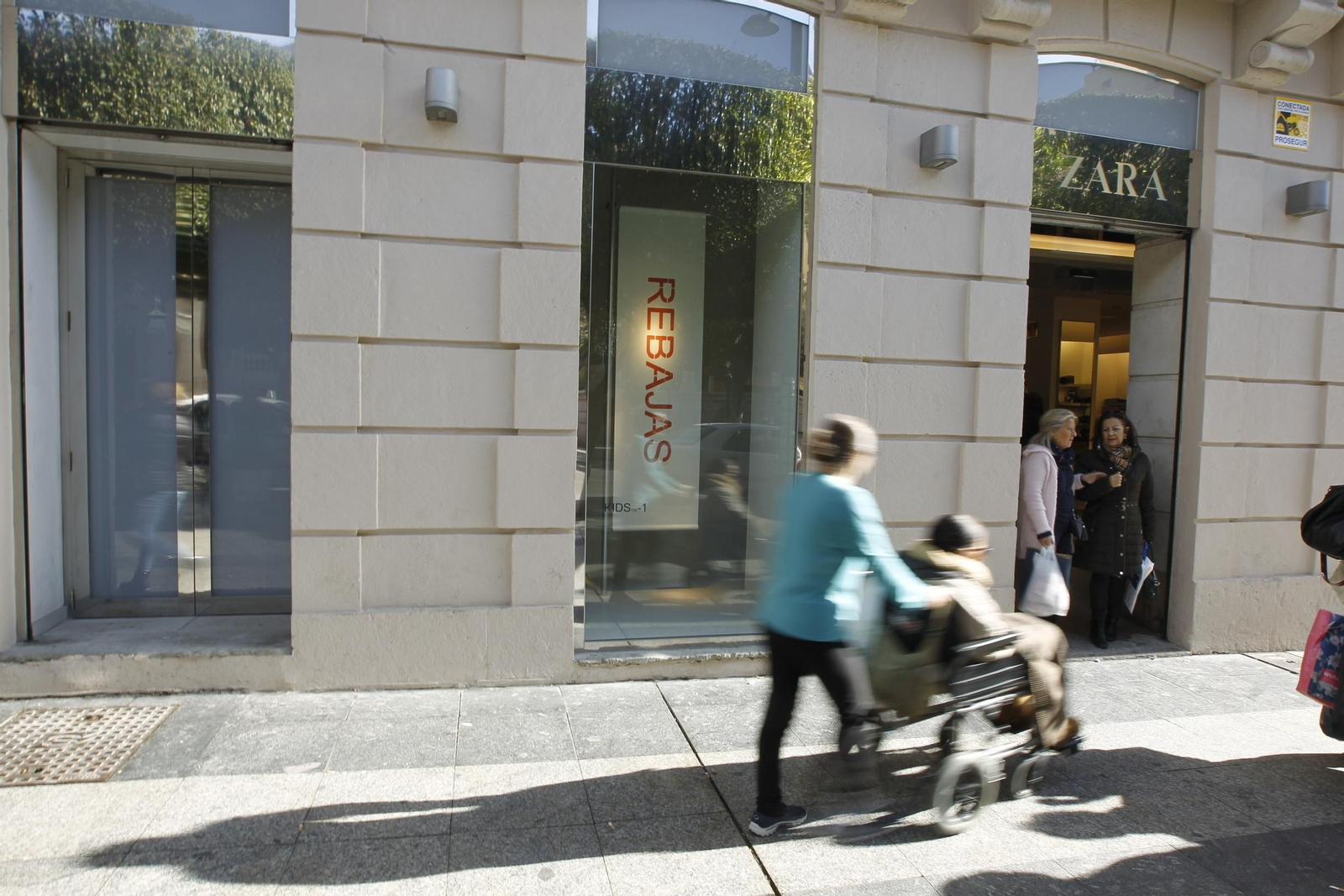 Preocupación en el centro al salir a alquiler el local de Zara en el Paseo