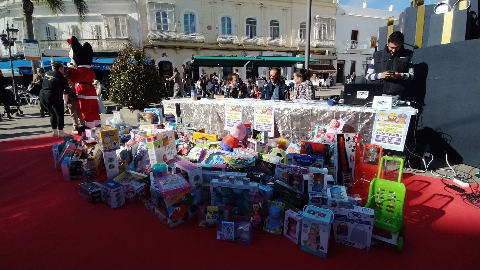 Caravana Solidaria de los Reyes Magos en San Fernando