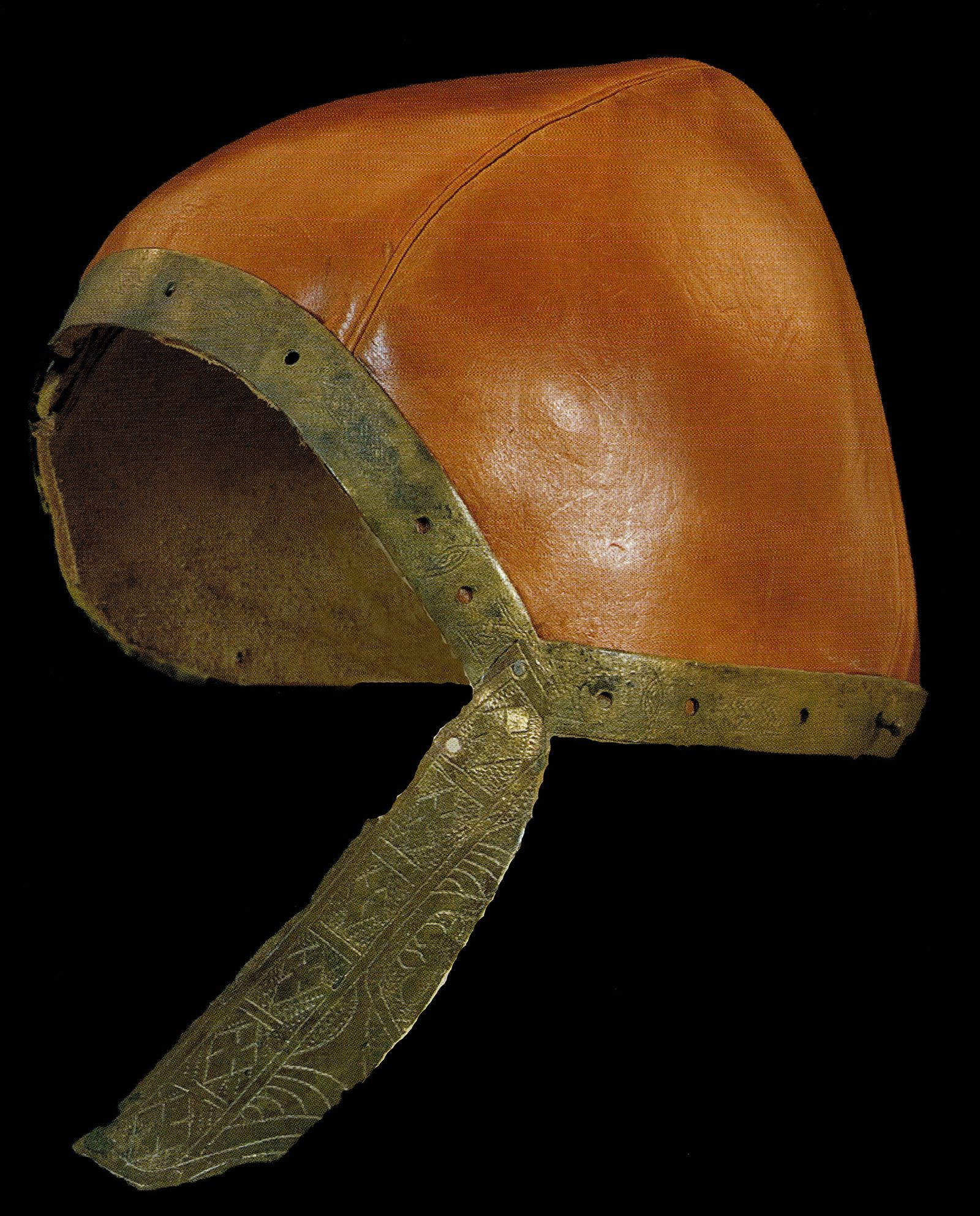 Casco de guerra musulmán de los siglos XIII-XIV hallado en aguas de la Bahía (Museo Municipal de Algeciras).