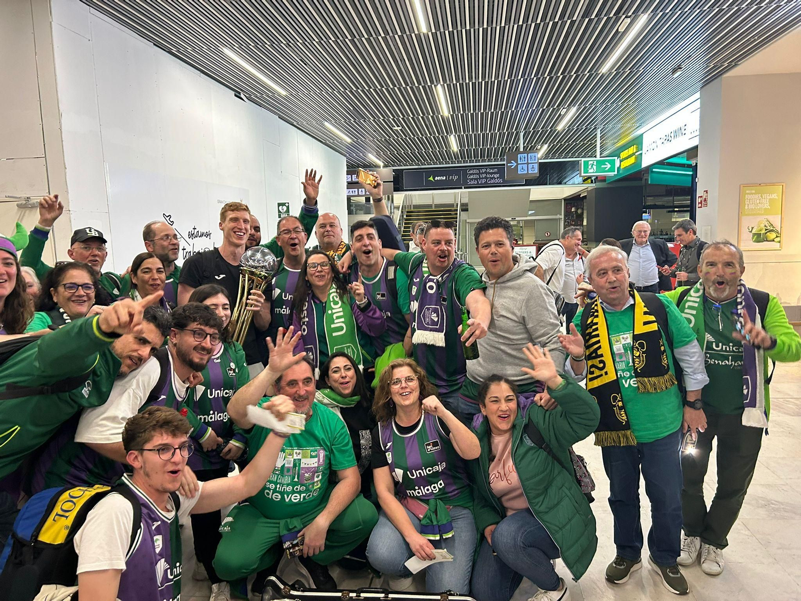 Jugadores en el aeropuerto de Gran Canaria.