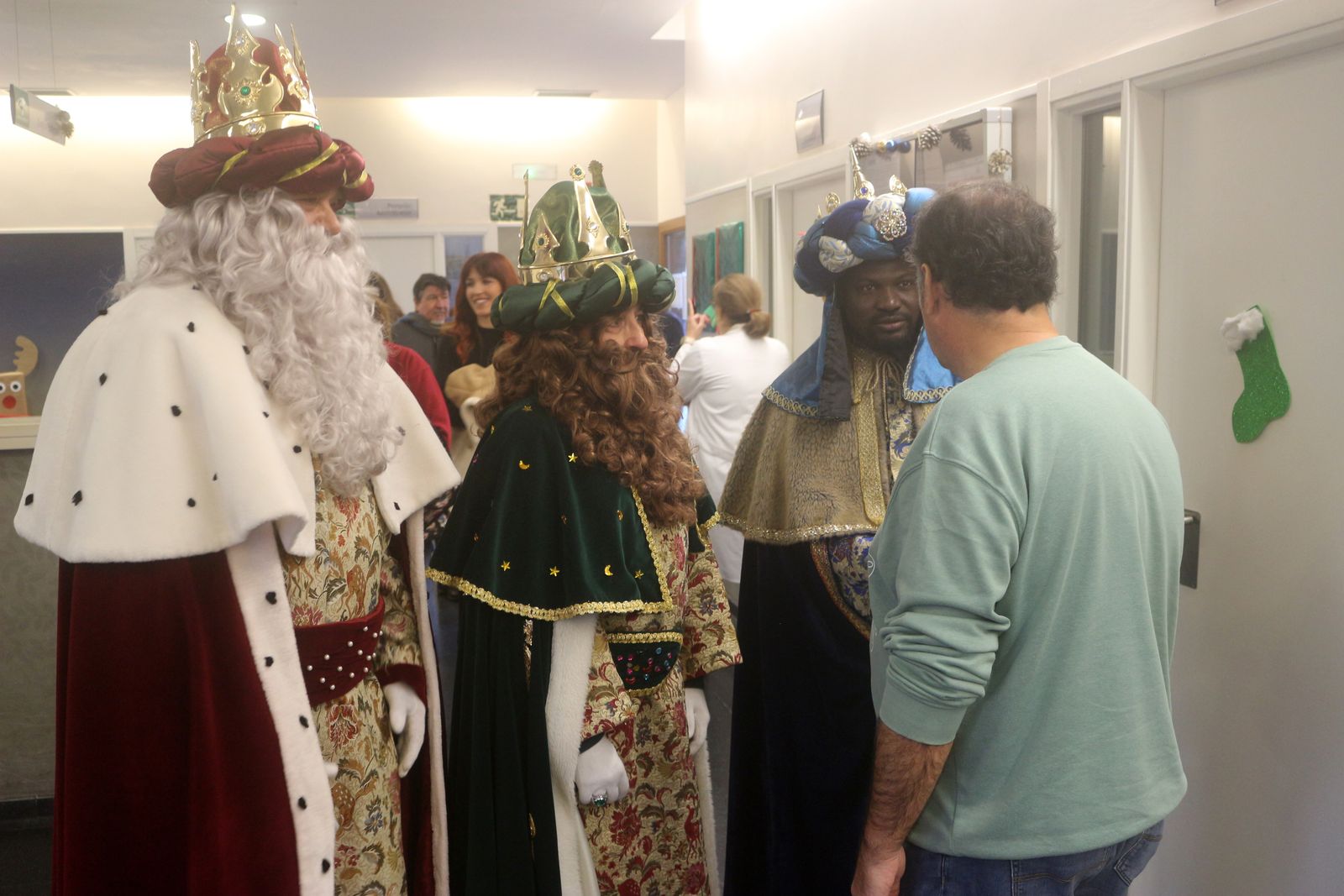 Visita de los Reyes Magos al Hospital de Puerto Real