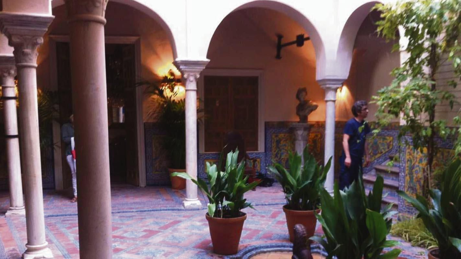 Estado actual de la casa señorial antes de convertirse en hostal