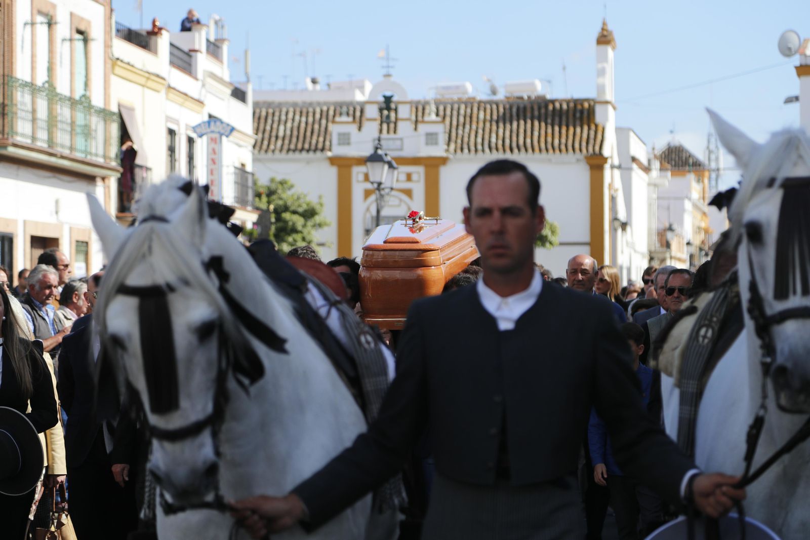 Las imágenes del funeral de Ángel Peralta