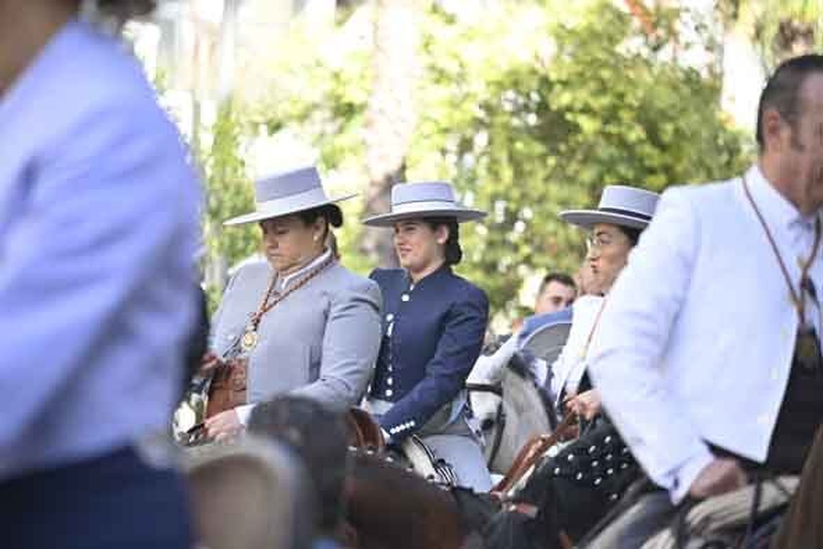 Las mejores imágenes de los peregrinos en la salida de Emigrantes