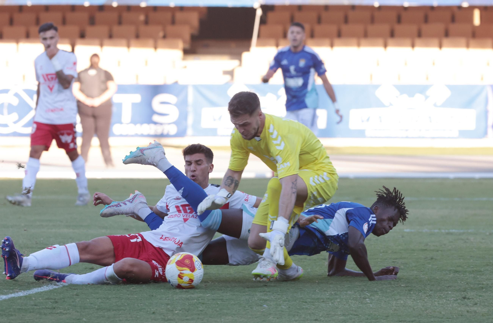 Imágenes del partido entre el Xerez CD contra el Antoniano en Chapín