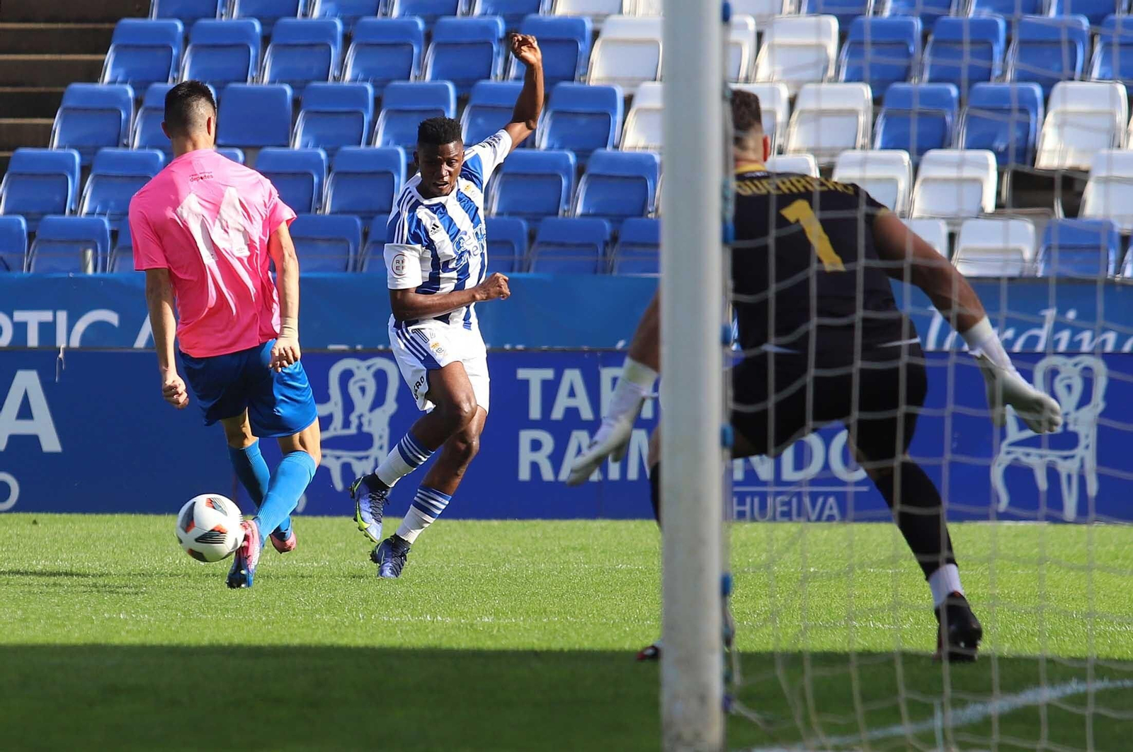 Imágenes del Recreativo de Huelva-Vélez