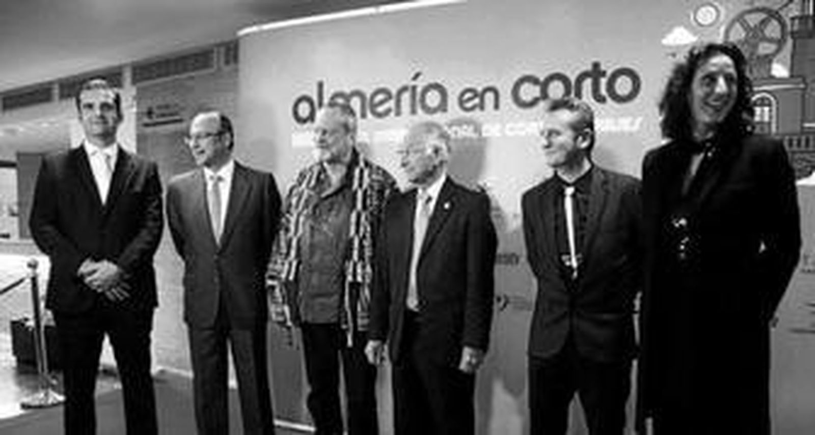 Terry Gilliam se fotografió con los representantes políticos antes del comienzo de la gala de apertura.