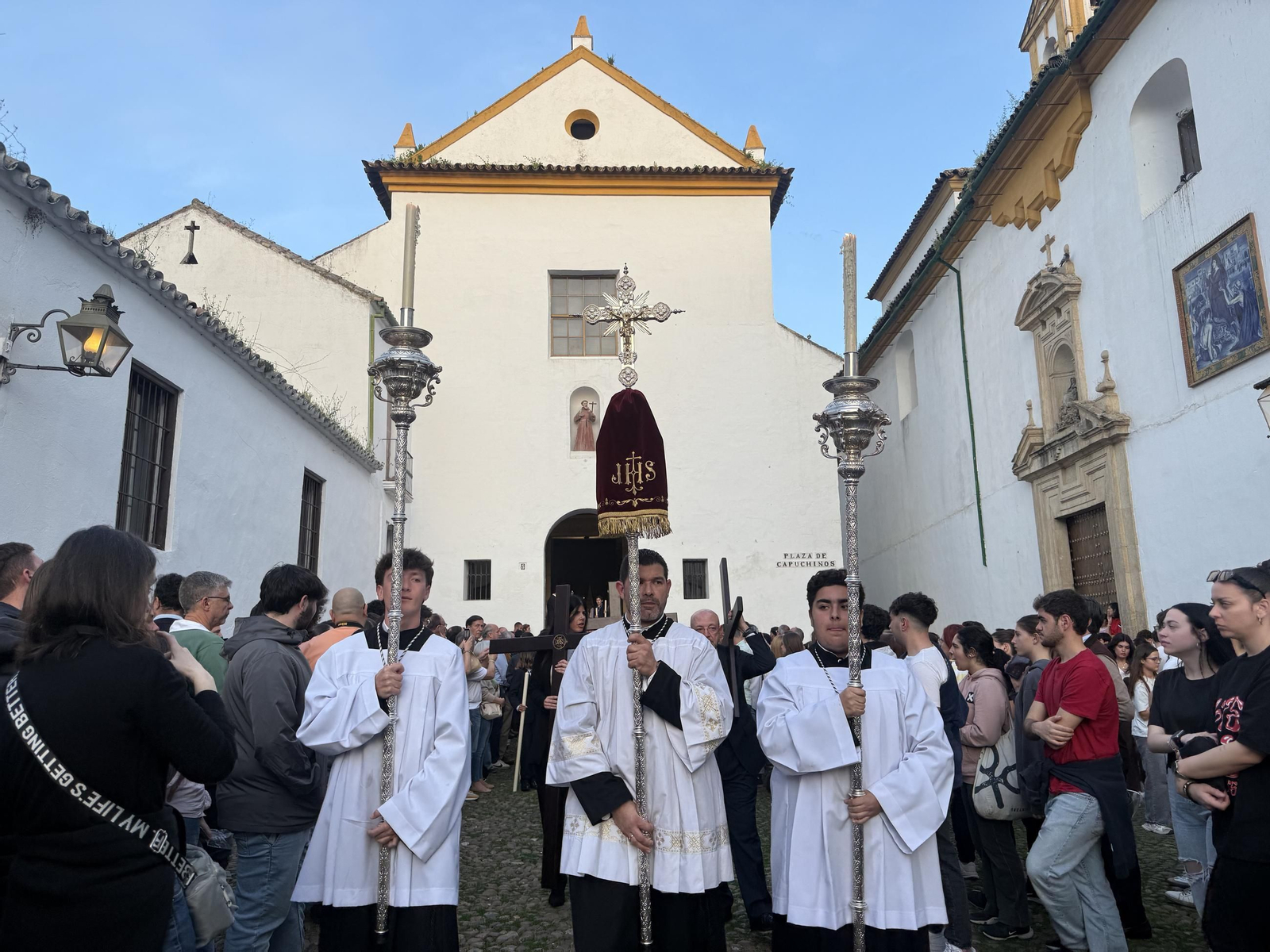 El vía crucis del Señor de la Humildad y Paciencia de Córdoba, en imágenes