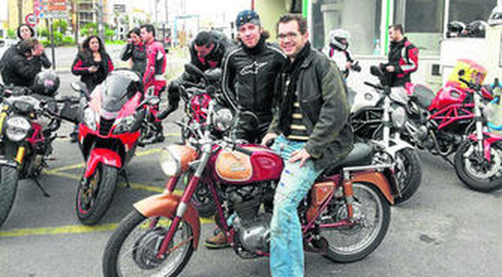 Juan Molina, organizador del evento, y Eduardo Alías, fotógrafo.