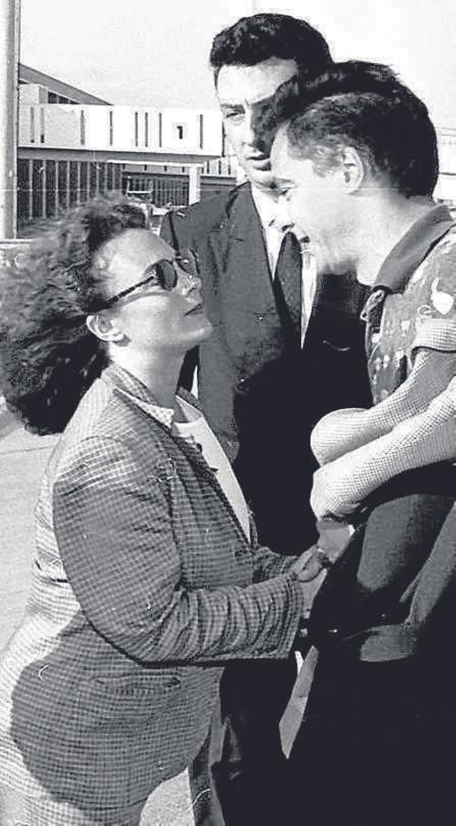 Ascensión García Ortiz saluda a Totorika