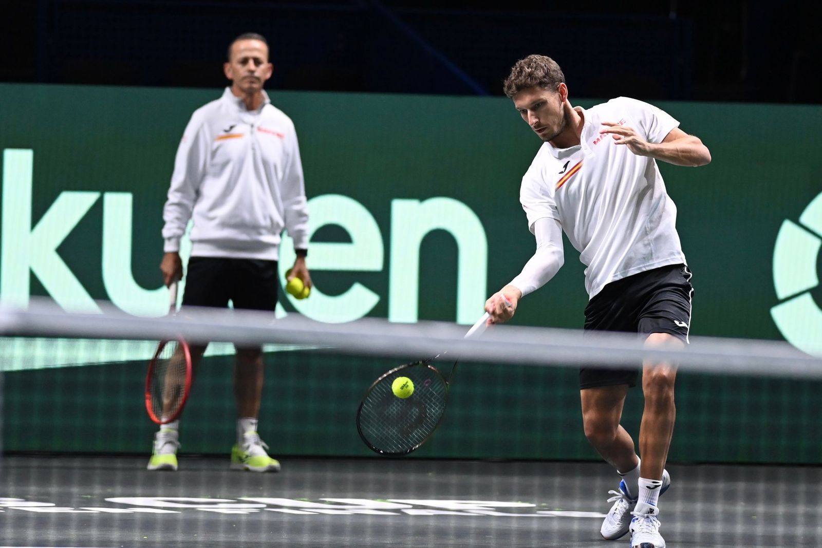 Los tenistas de la Copa Davis ya calientan motores en el Carpena