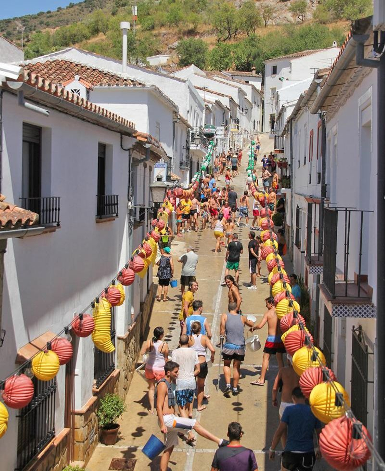 La Fiesta del Agua en las calles de Jimera de Líbar.