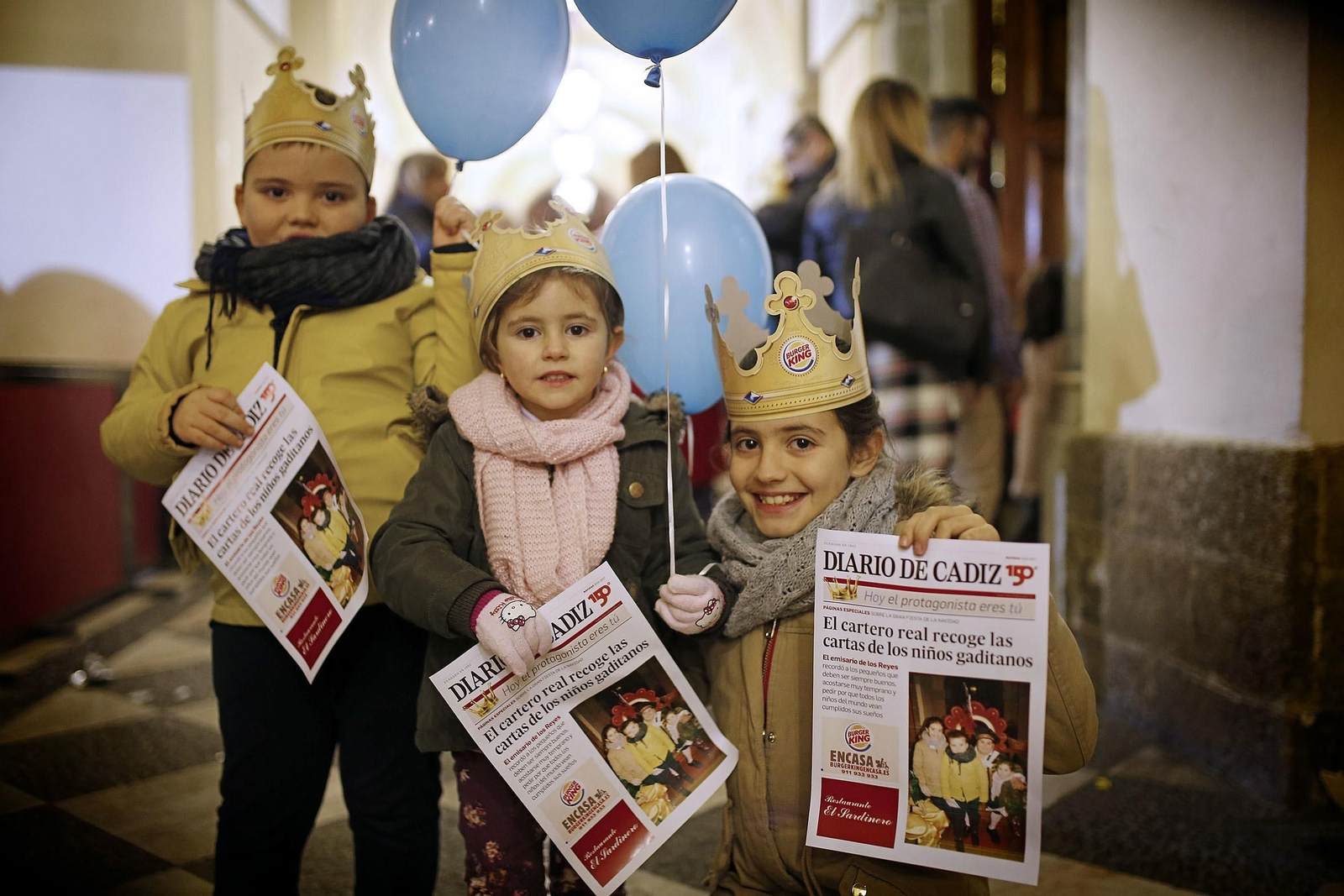 El Cartero Real recoge las cartas de los niños gaditanos para los Reyes Magos