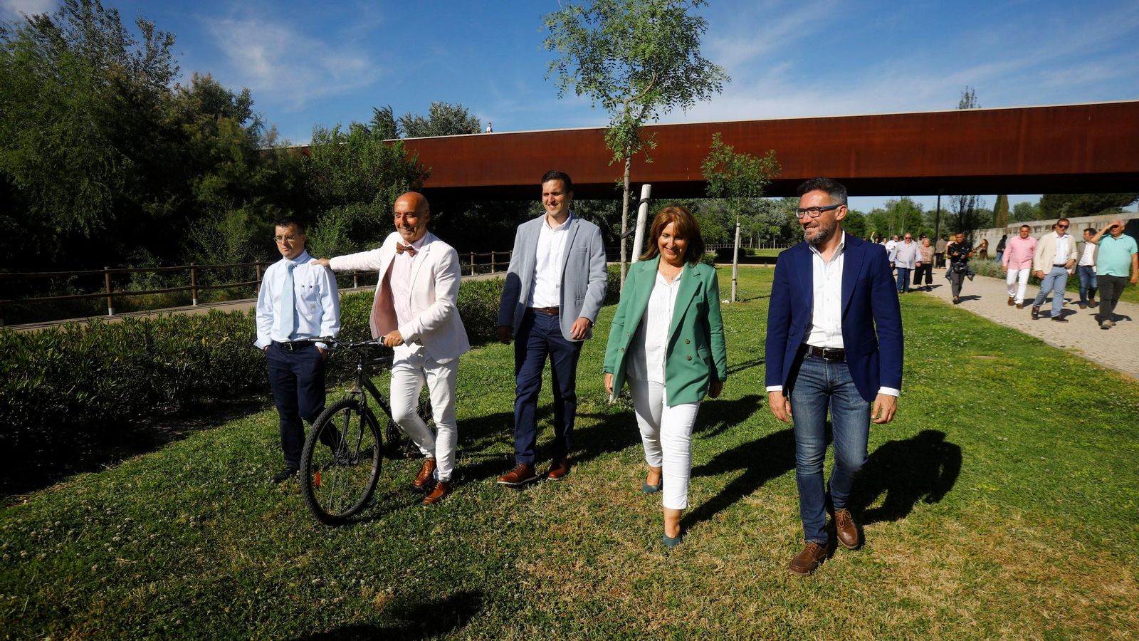 Antonio Hurtado con algunos de los integrantes de la lista del PSOE.