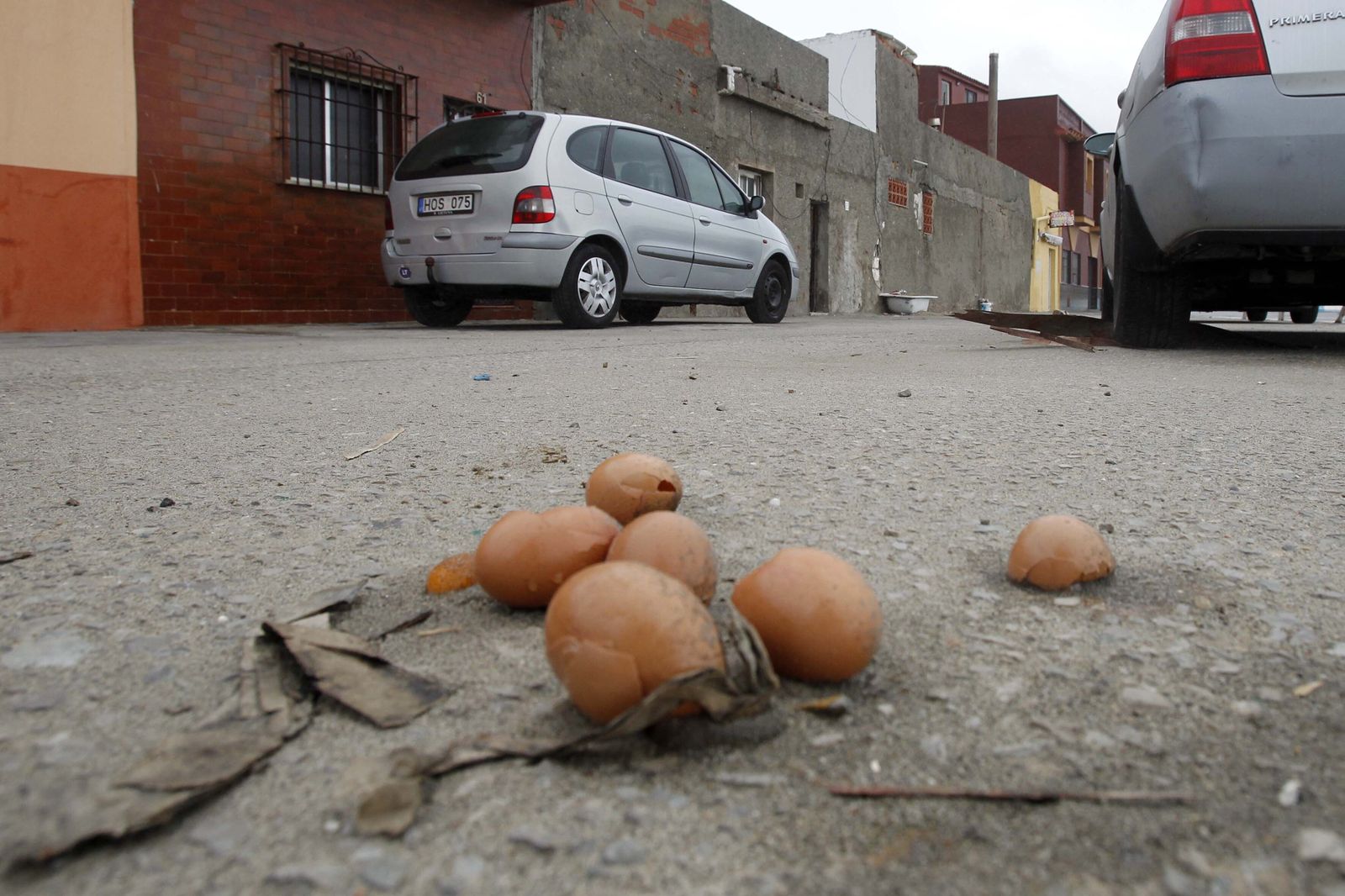 Restos de huevos en la noche de Halloween.