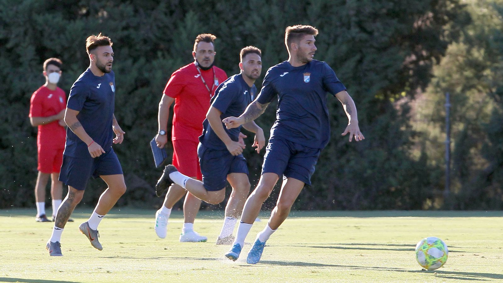 Lolo Garrido ha superado su rotura en el aductor y podrá jugar en Lebrija.