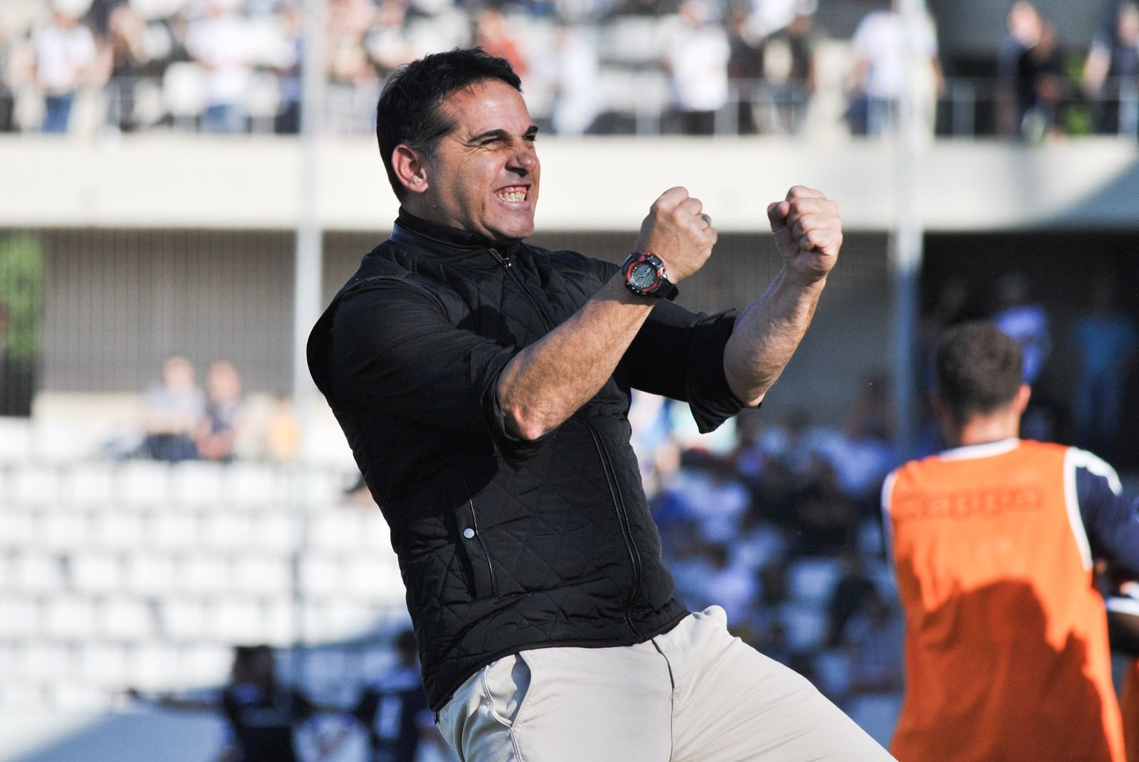 Fajardo, que consiguió el ascenso con el Algeciras, celebra uno de los goles del equipo.