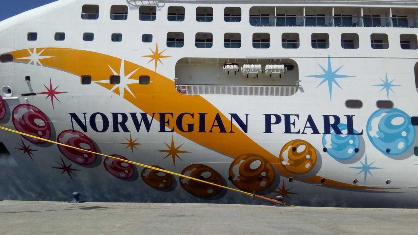 Las llamativas perlas de colores que acompañan el nombre del ‘Norwegian Peal’. Las llamativas perlas de colores que acompañan el nombre del ‘Norwegian Peal’.