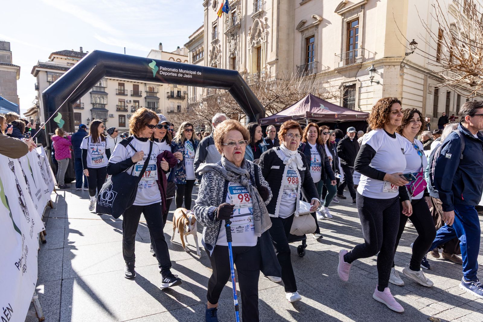 En imágenes: deporte y solidaridad se dan la mano en la VI Carrera-Caminata de la Hermandad de la Buena Muerte (1)