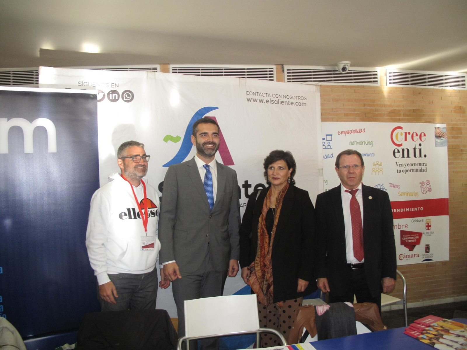 El Auditorio Maestro Padilla ha albergado la feria de empleo.