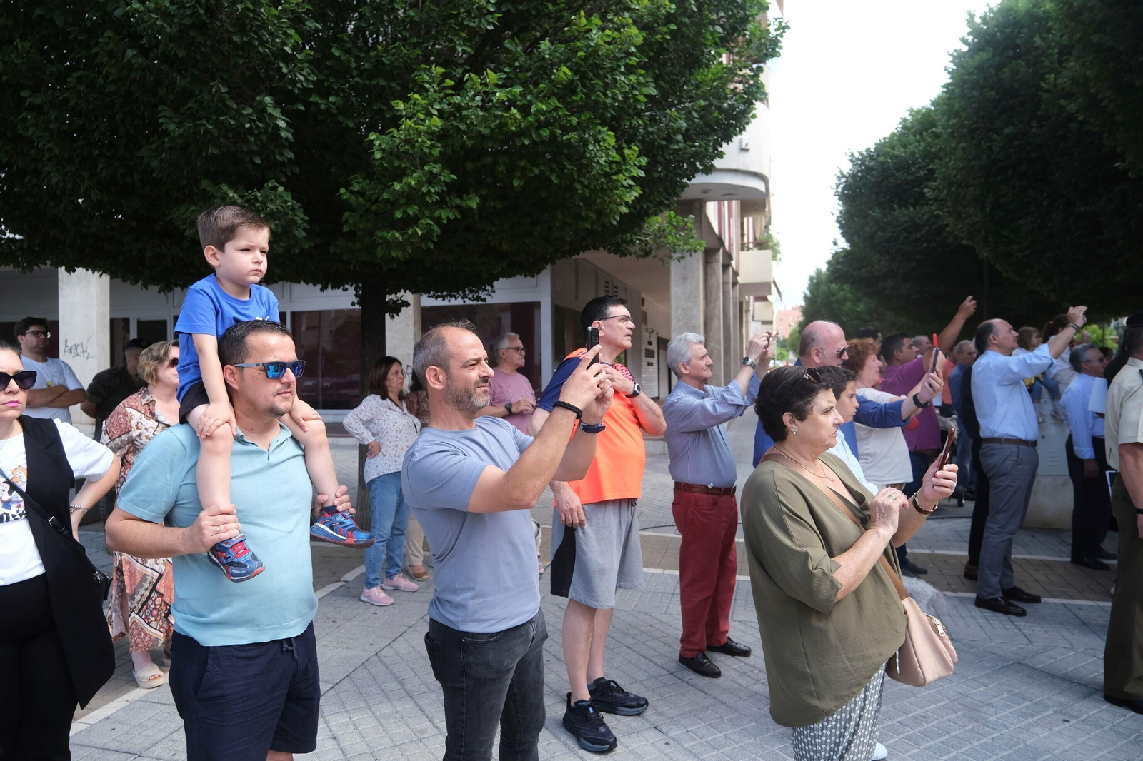 El homenaje de la Brigada de Córdoba al teniente Rafael Carbonell, en imágenes