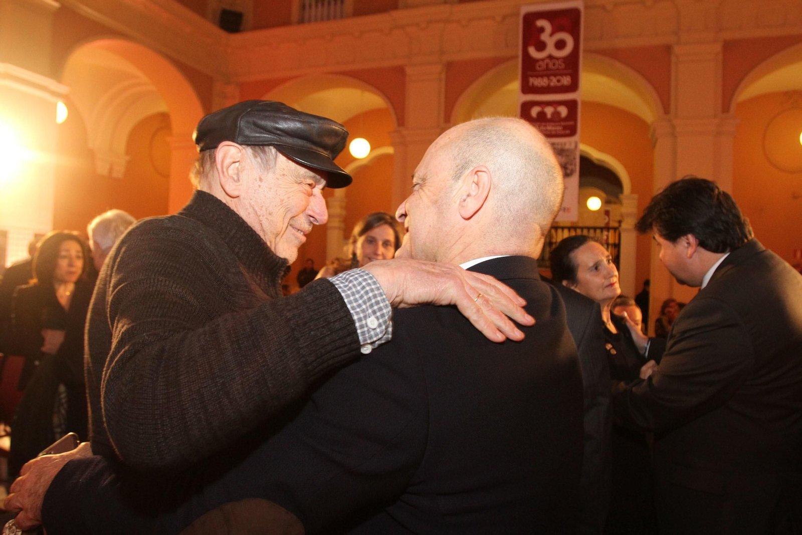 Imágenes de la entrega de premios de la asociación de antiguos alumnos 3 de Marzo en La Merced