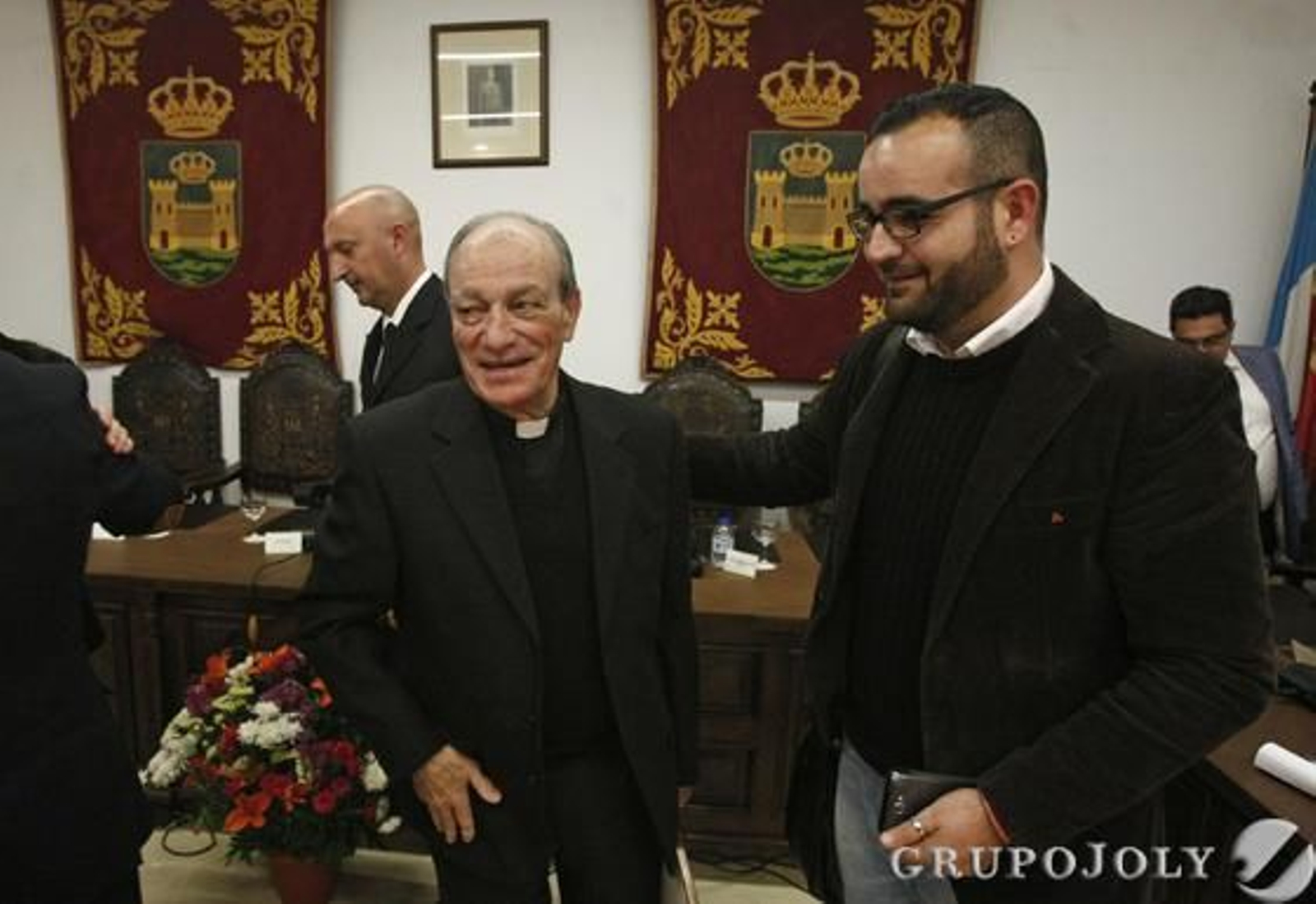 El Ayuntamiento de La Línea nombra Hijo Predilecto al arcipreste de la ciudad, que solicita unión "para sacar el pueblo adelante".

Foto: Paco Guerrero