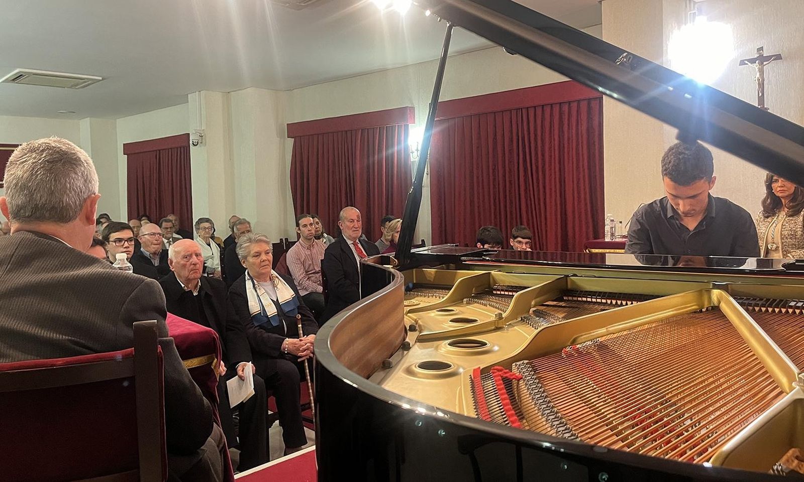 Concierto en memoria de Mariam Lallana Chica en la Academia San Dionisio