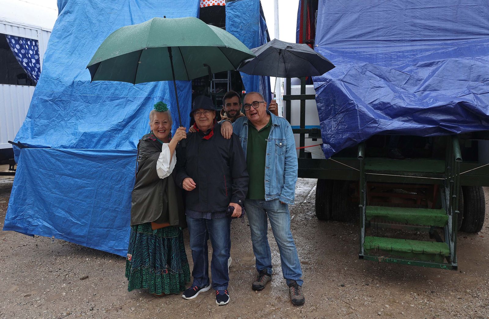 Búscate en las fotos del sábado en la romería de Los Barrios