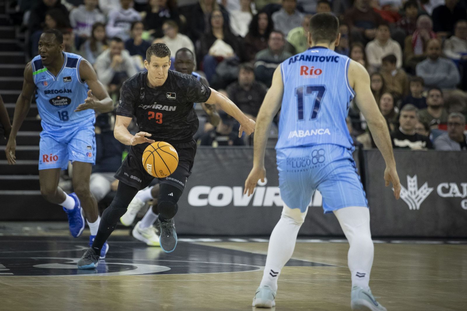 Las mejores imágenes del Covirán Granada-Río Breogán