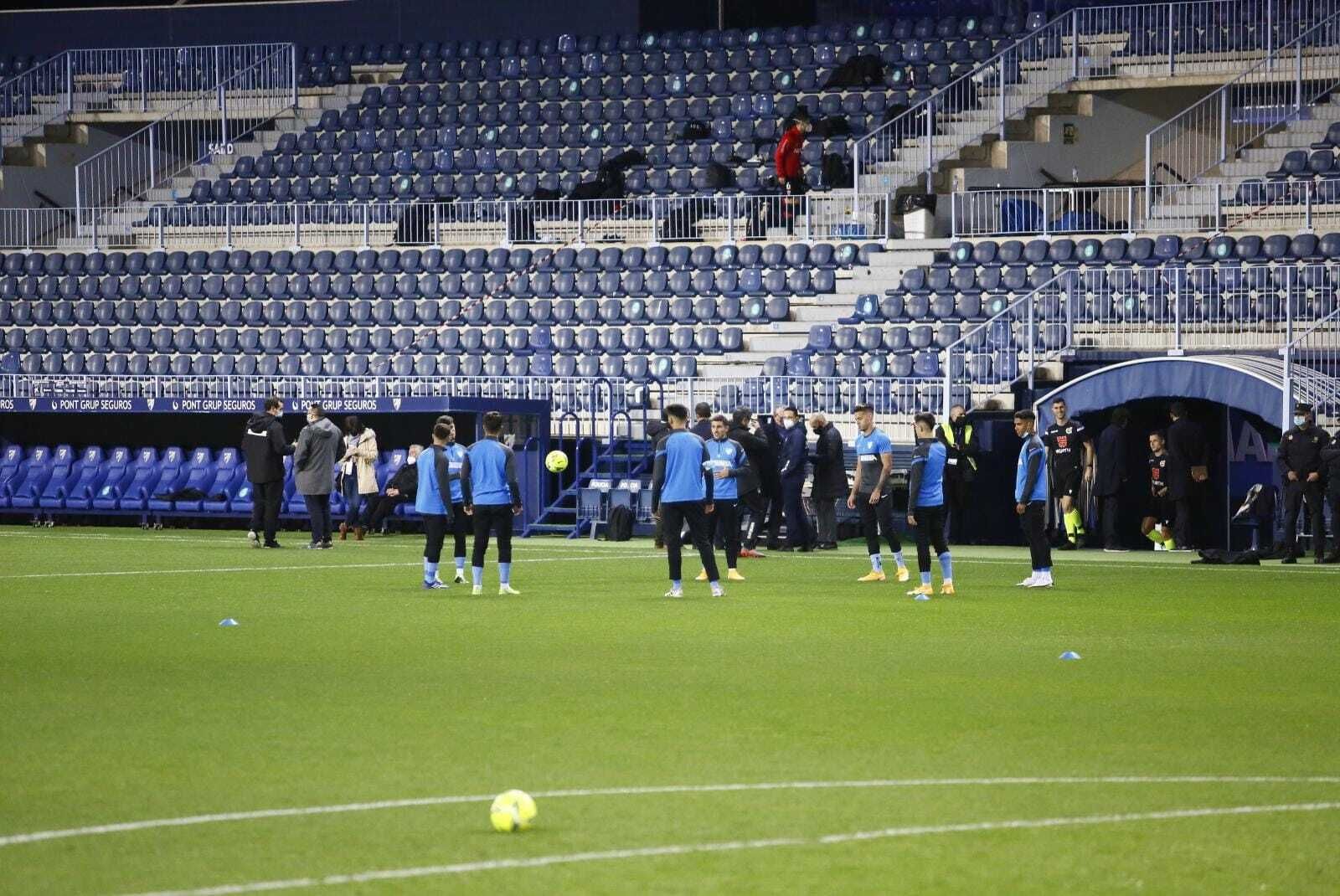 Las fotos del calentamiento previo del Málaga CF-Logroñés