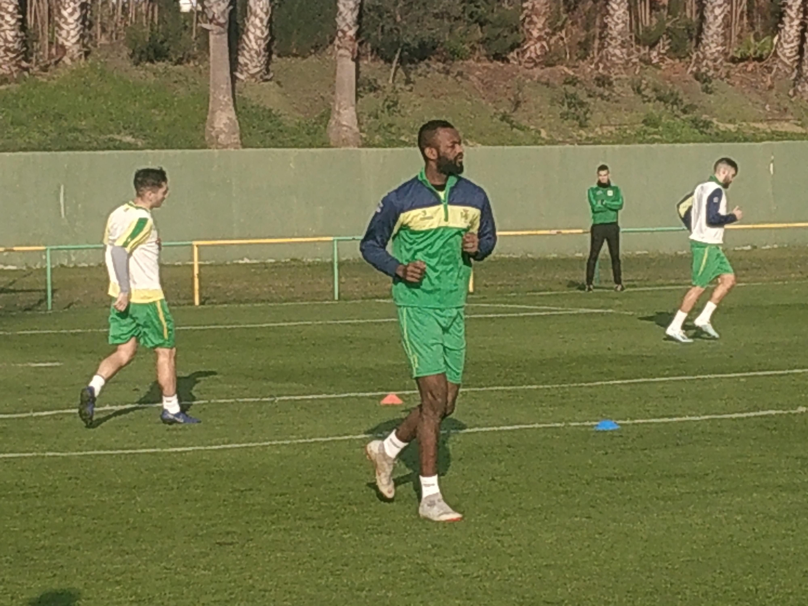 Sibidé, entrenando con la Unión.