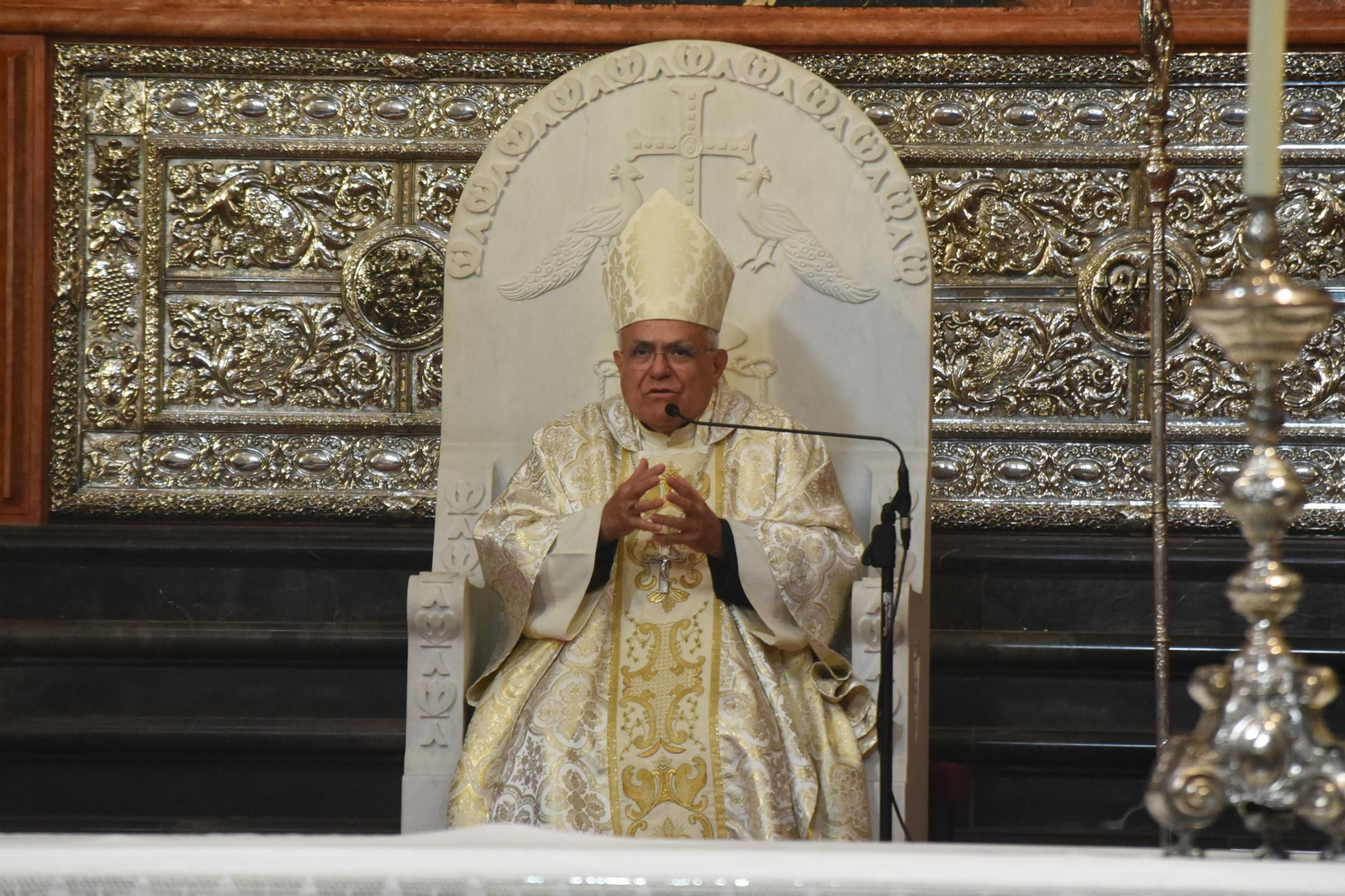 La misa en la Catedral de Córdoba por el eterno descanso del papa Francisco
