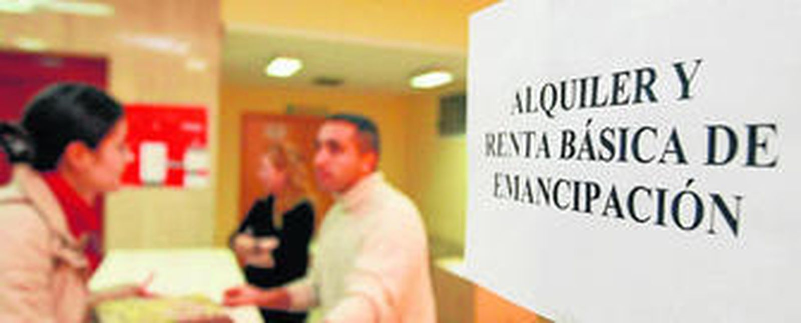 Los jóvenes cada vez tienen menos posibilidad de emanciparse y mantener un hogar con sus ingresos.