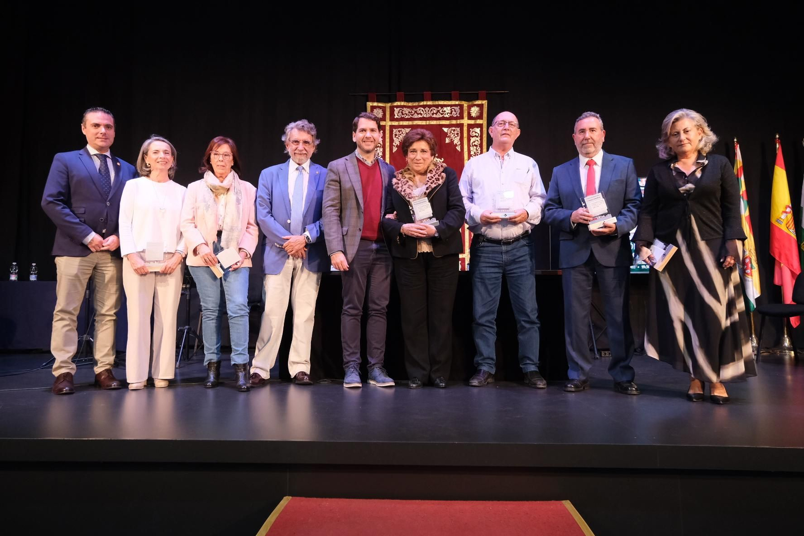 Homenaje a los docentes jubilados en la apertura del curso académico en Cabra. Homenaje a los docentes jubilados en la apertura del curso académico en Cabra.
