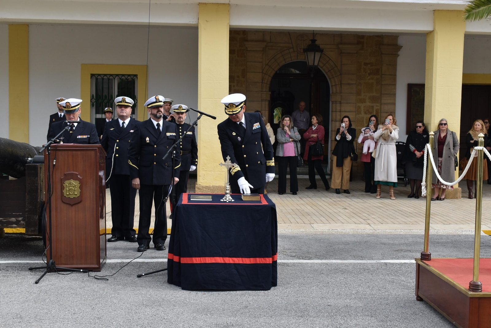 Fernando Poole Quintana jura su cargo como Almirante Segundo Jefe del Arsenal de Cádiz.