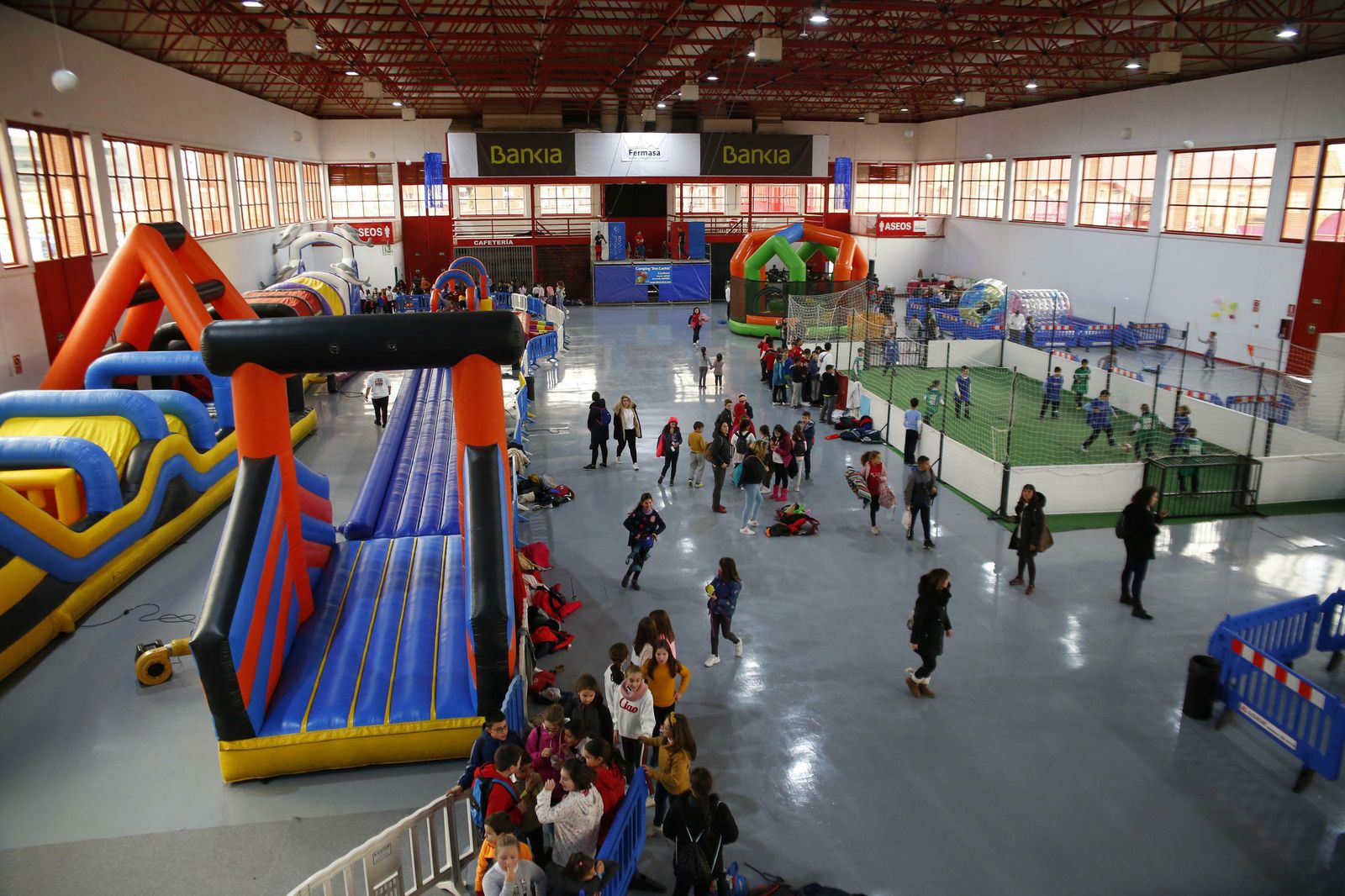 Así es el Juveándalus de Granada para la Navidad 2019, en imágenes