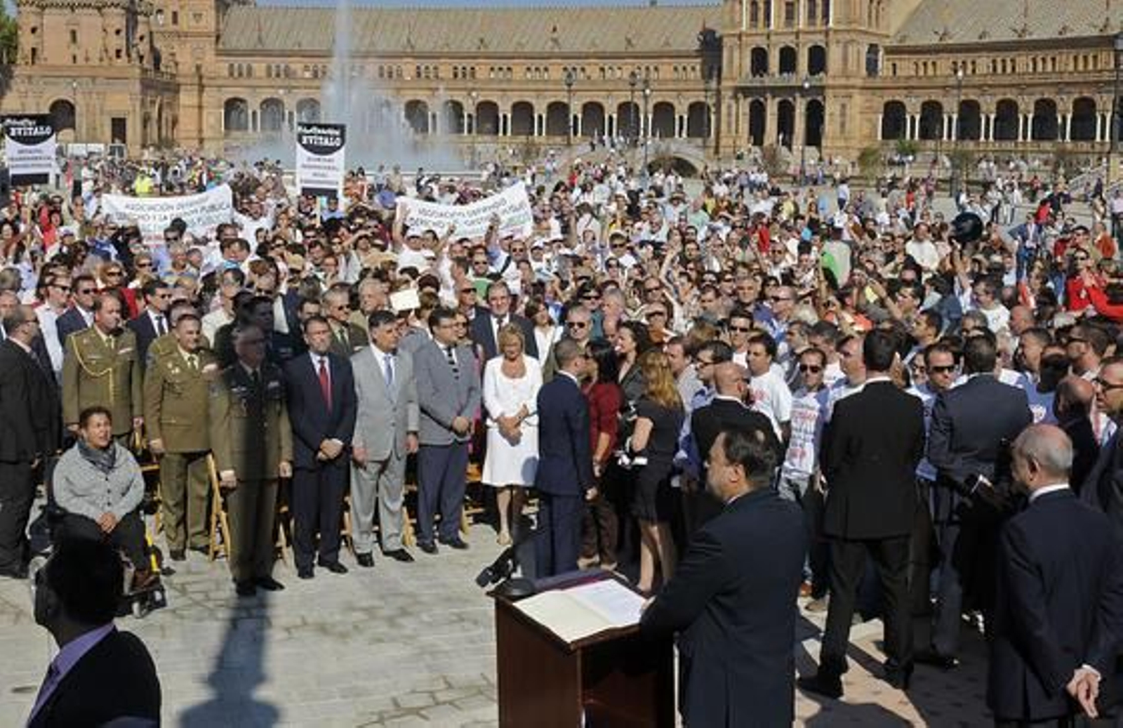 Portestas durante la reinauguración de la Plaza de España.

Foto: Juan Carlos Vázquez