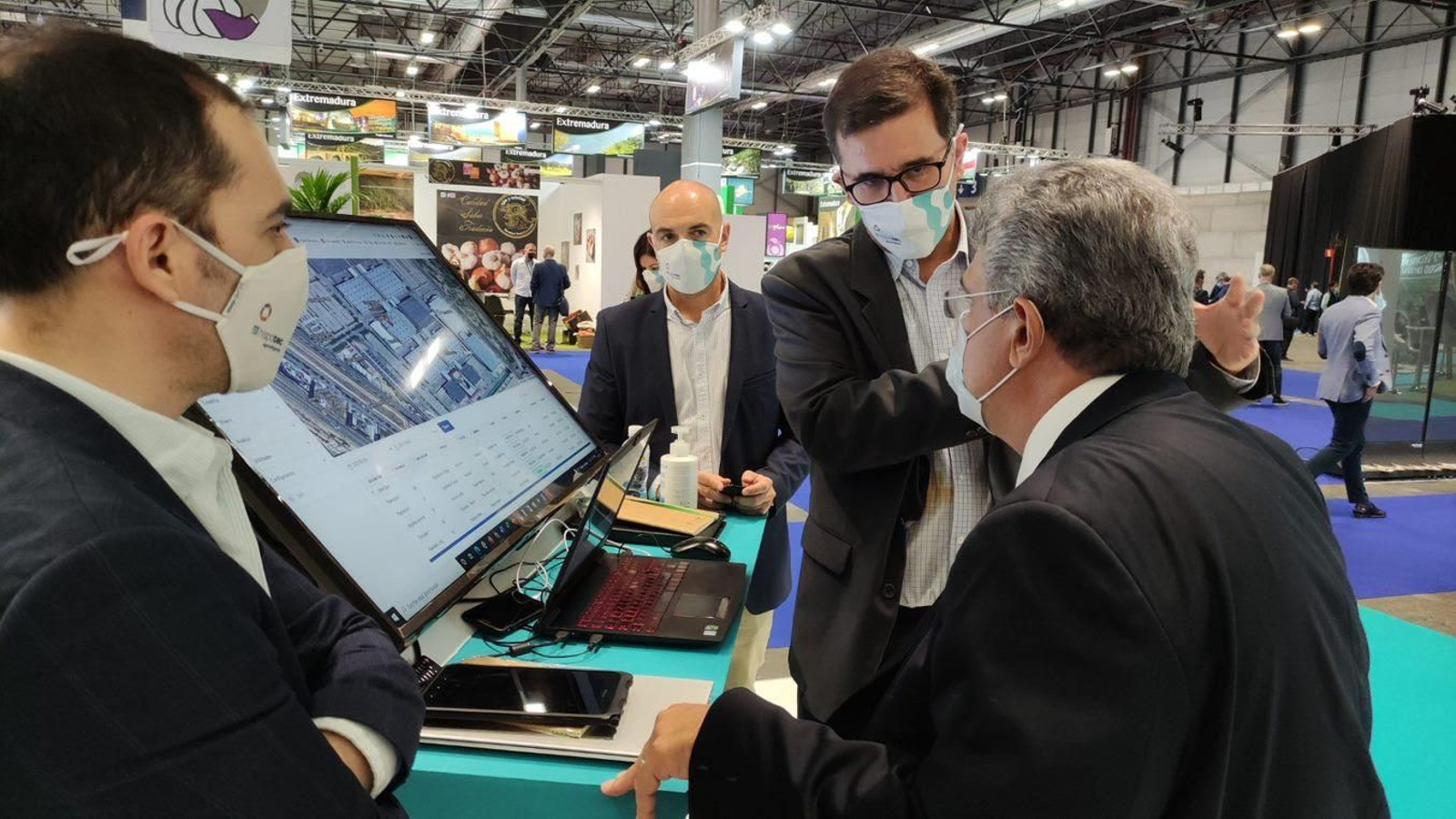 Participación de la delegación de Hispatec a una de las últimas ferias en las que ha participado.