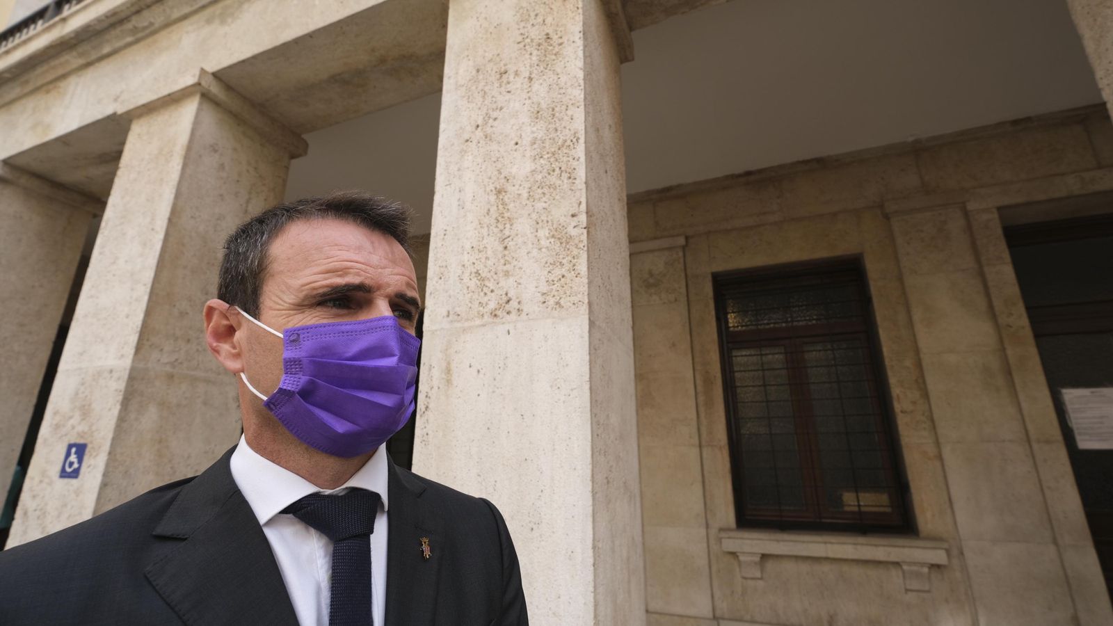 Juan Miguel Tortosa, alcalde de Purchena cuyo Ayuntamiento ha recogido un reconocimiento por la r la celebración de unas jornadas que lograron aunar los esfuerzos y colaboración de todas las asociaciones de mujeres de la comarca del Almanzora