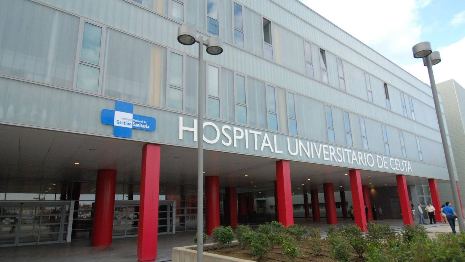 Los hospitales públicos de la provincia de Cádiz están asumiendo la atención psiquiátrica urgente de los pacientes de Ceuta. Los hospitales públicos de la provincia de Cádiz están asumiendo la atención psiquiátrica urgente de los pacientes de Ceuta.