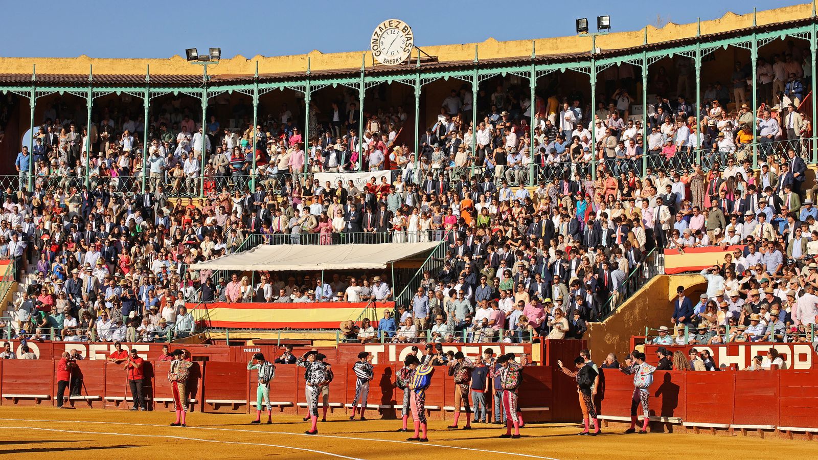 Última tarde de toros de la Feria de Jerez 2024 con Morante, Manzanares y Castella