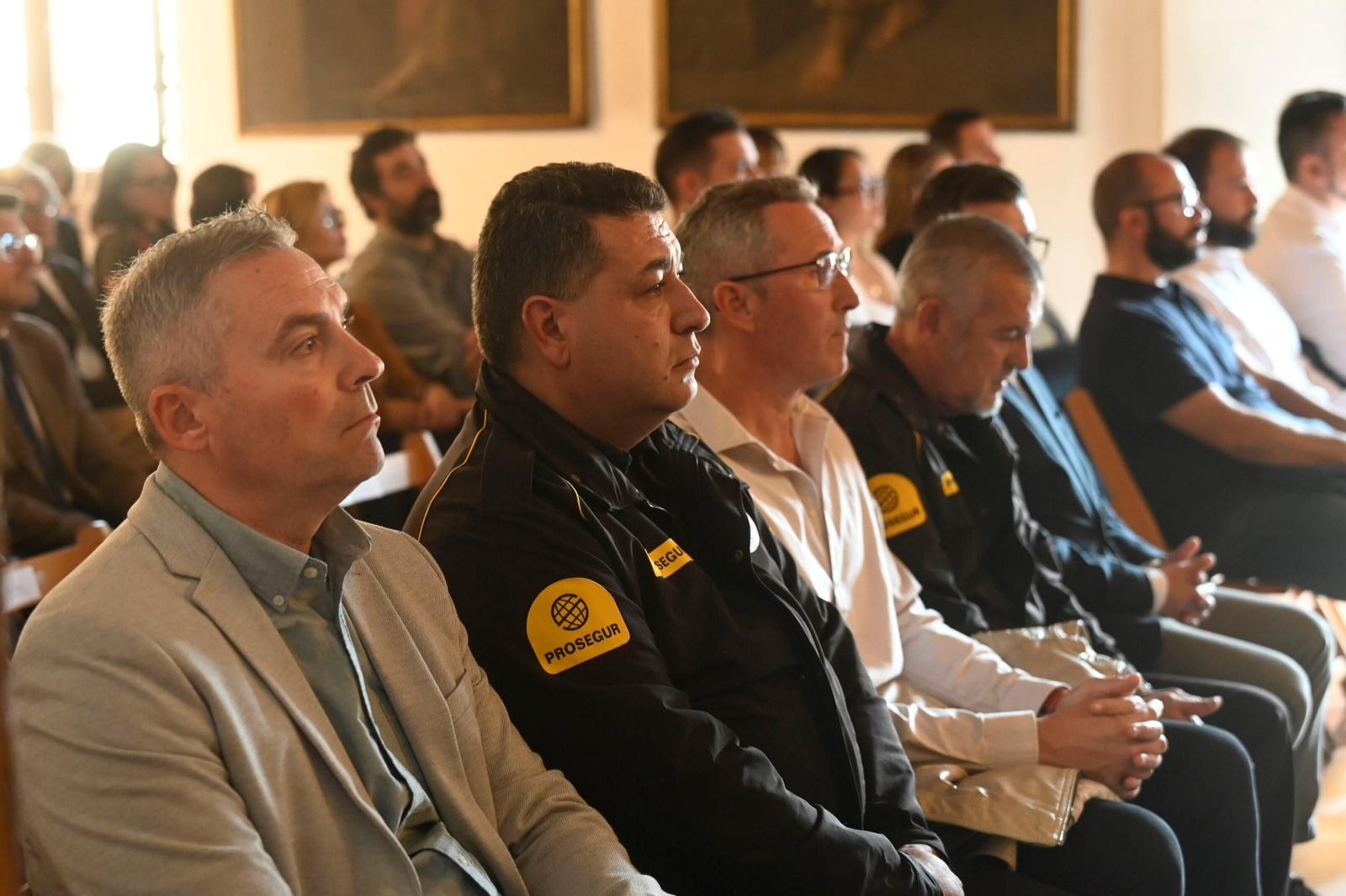 El reconocimiento a quienes lucharon contra el incendio de la Mezquita de Córdoba, en imágenes