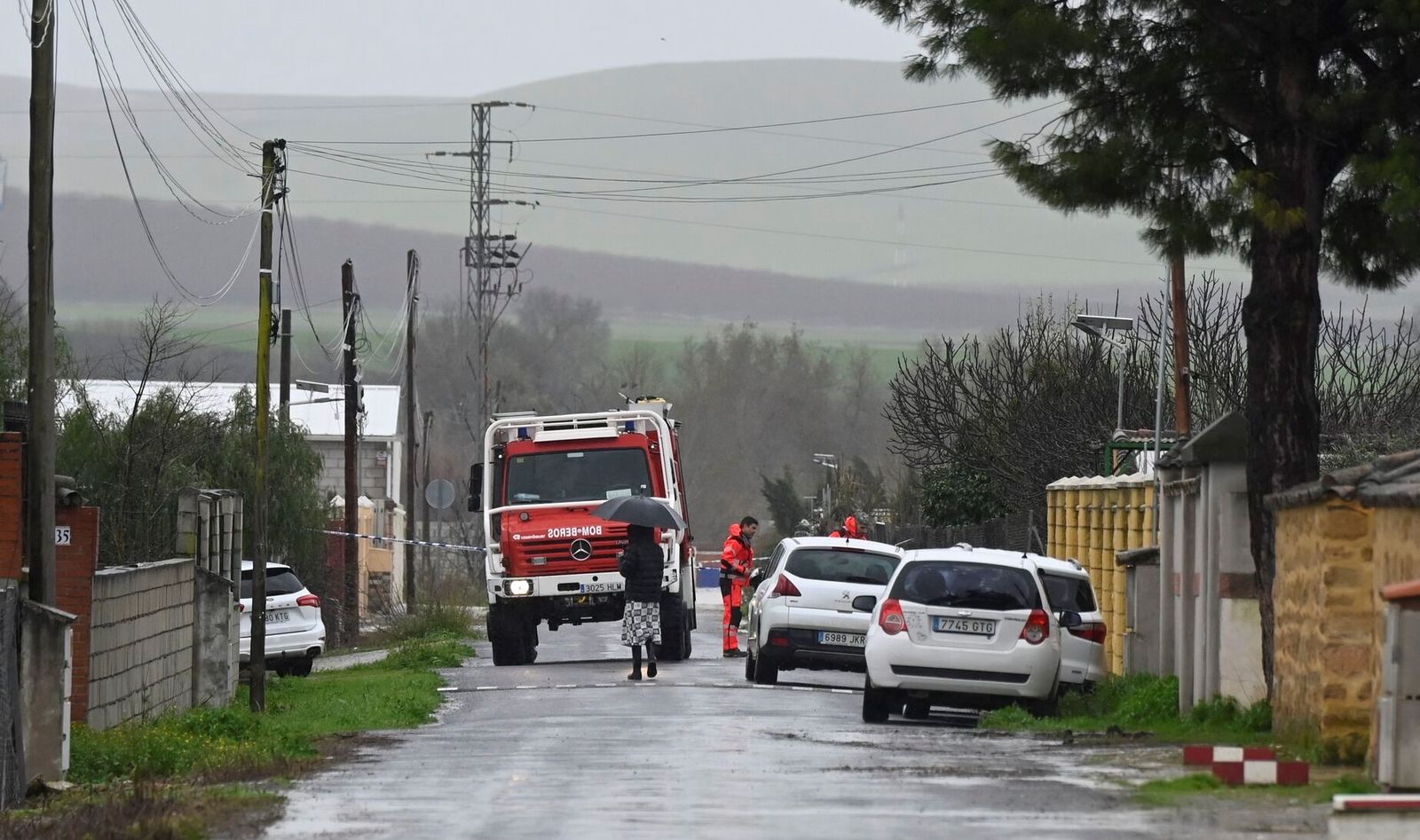 Tensión en los vecinos de Majaneque tras el desalojo por la crecida del Guadalquivir