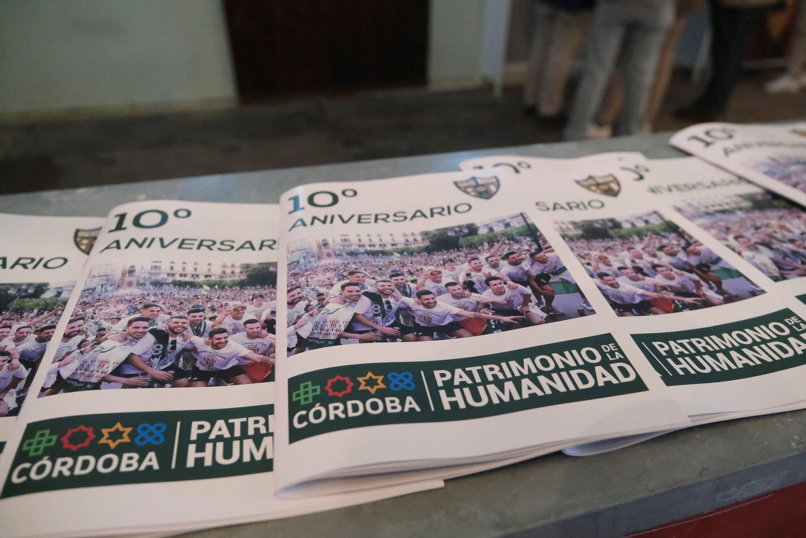 La exposición fotográfica por el décimo aniversario del Córdoba Futsal, en imágenes