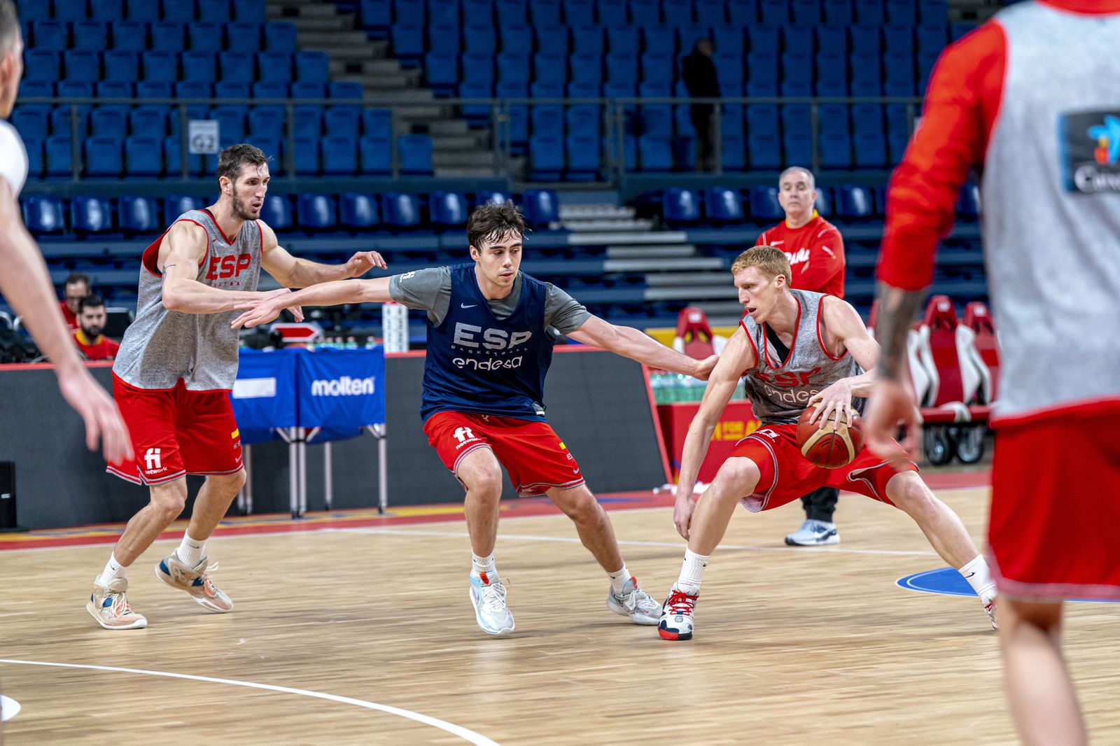 Rubén Guerrero, Juan Núñez y Alberto Díaz, en Pésaro.