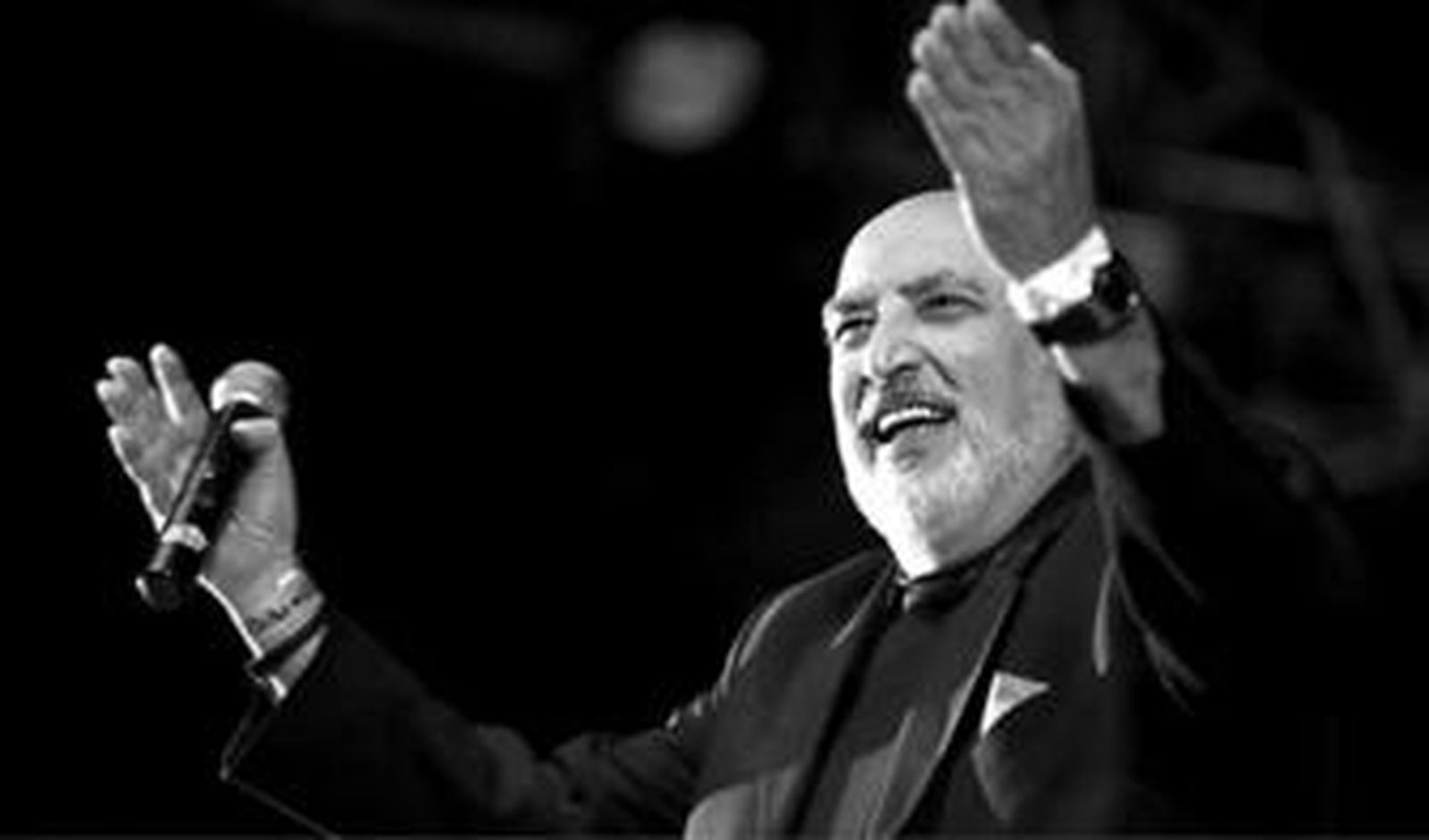 Peret, un monarca cuyo mensaje es que la rumba "es sana", vendrá a Málaga el 15 de octubre.