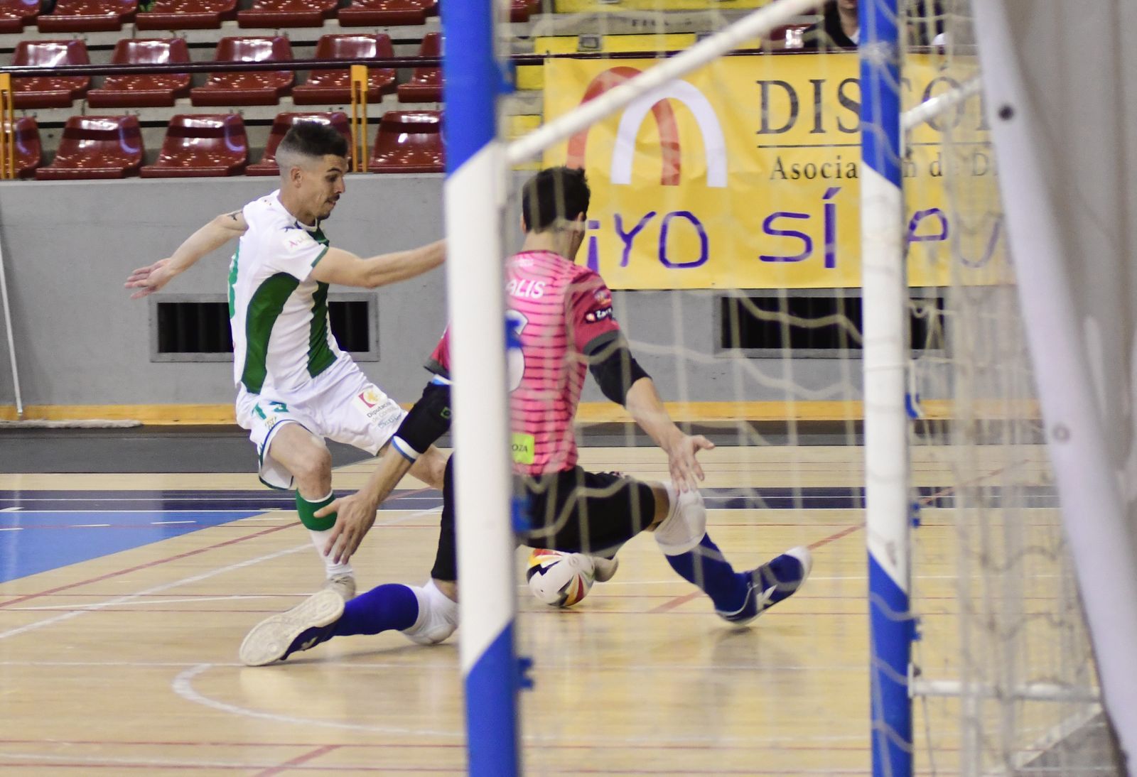 El Córdoba CF Futsal-Colo Colo Zaragoza, en imágenes