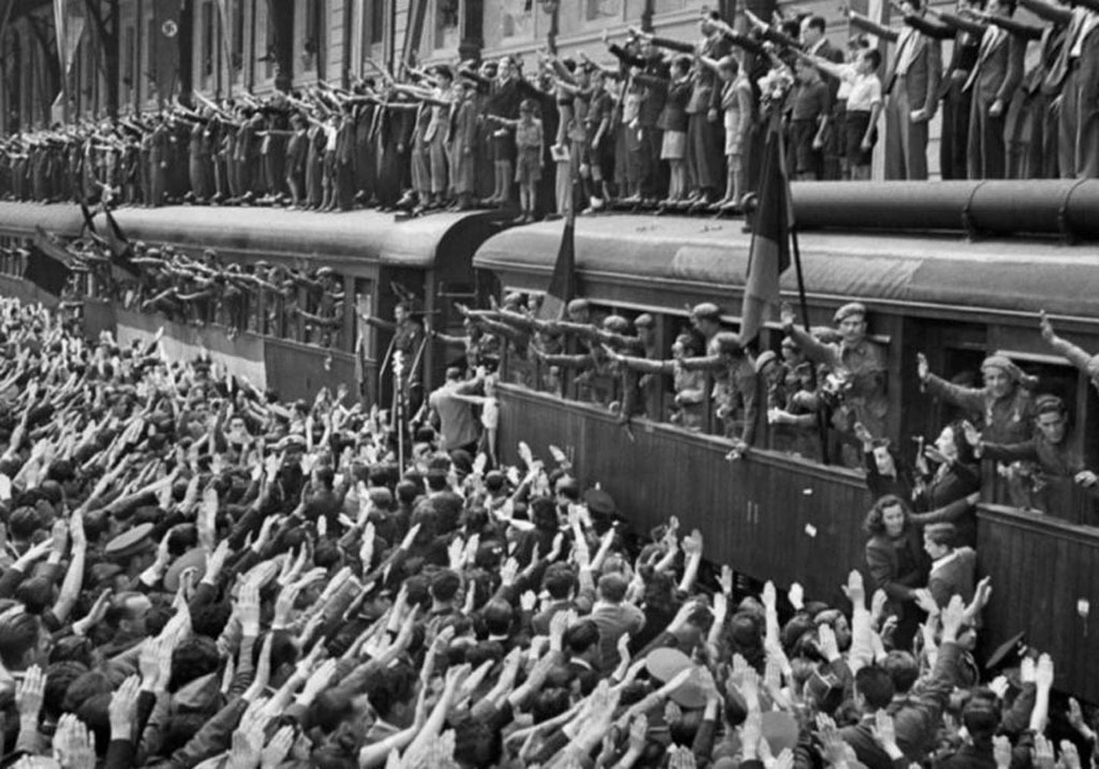 1942 hace 75 añosRelevo de voluntarios de la División Azul